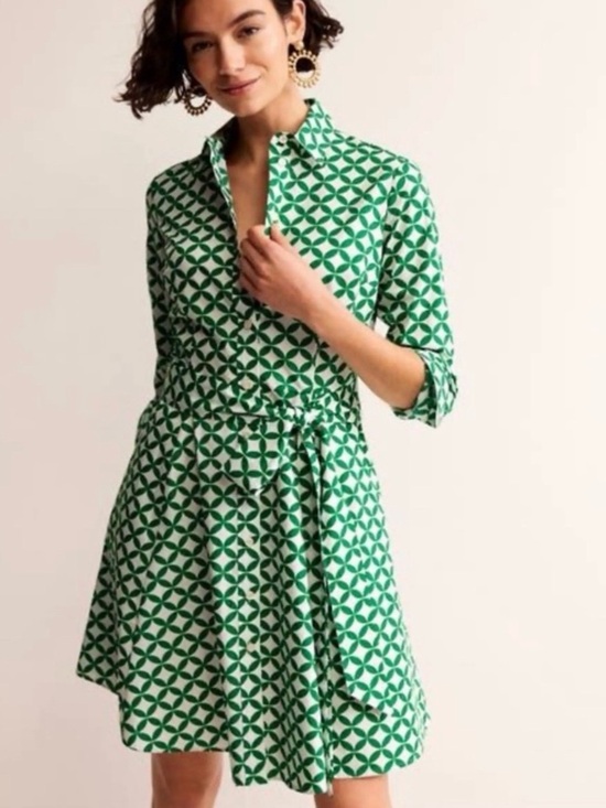 Boden Dresses & Skirts - Boden Green Geometric  Shirt Dress size 8R